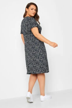YOURS Curve Navy Blue Leaf Print Lace Detail Dress -Luna Looks Zone 023b4bff 5308 47 302046 C
