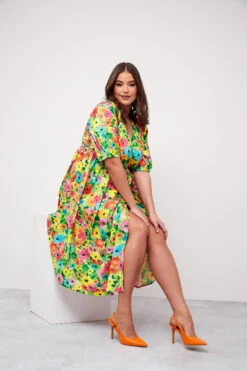 LIMITED COLLECTION Curve Green Floral Midaxi Dress -Luna Looks Zone 02f07085 1200 43 215507 L1