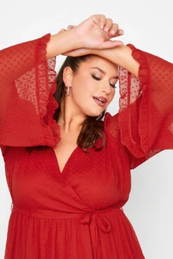 YOURS LONDON Curve Red Dobby Ruffle Wrap Top -Luna Looks Zone 057f7c55 c23e 4b 161918 D