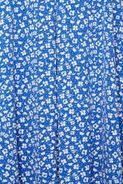 YOURS Curve Blue Floral Print Pleat Front Vest Top -Luna Looks Zone 1dda9163 a2a9 42 302071 Z