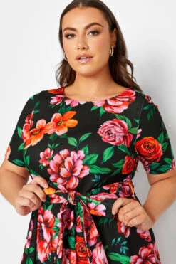 YOURS LONDON Curve Black & Red Floral Skater Dress -Luna Looks Zone 21471519 67ae 4e 162033 D