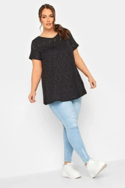 YOURS 2 PACK Curve Black & White Broderie Anglaise Swing Tops -Luna Looks Zone 22a2fcd5 8efd 45 321084 B1