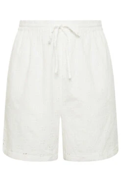 LIMITED COLLECTION Curve White Broderie Anglaise Shorts -Luna Looks Zone 23b570b1 0a30 4d 215525 X