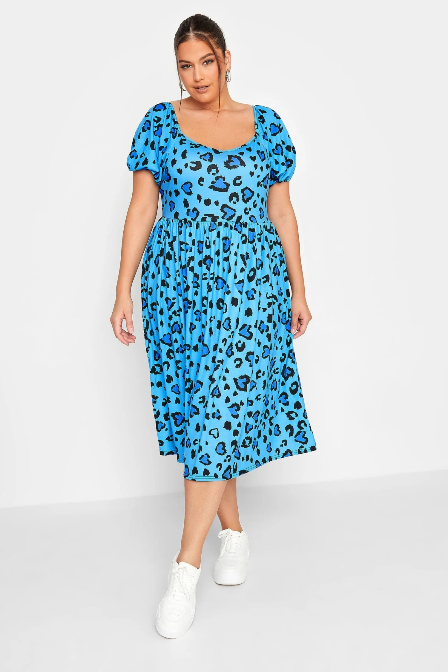 LIMITED COLLECTION Curve Blue Leopard Print Midaxi Dress 1 LIMITED COLLECTION Curve Blue Leopard Print Midaxi Dress