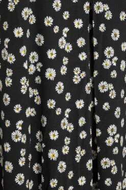 LIMITED COLLECTION Curve Black Daisy Pleat Front Maxi Dress -Luna Looks Zone 26178849 ccd7 44 214475 Z