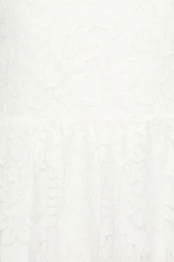 YOURS LONDON Curve White Cold Shoulder Lace Top -Luna Looks Zone 28da3ba6 76ec 4a 162025 Z