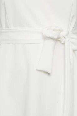 YOURS LONDON Curve White Lace Sweetheart Peplum Top -Luna Looks Zone 2f4088cc cf6b 46 162129 Z