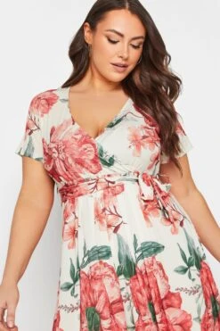 YOURS Curve White Floral Print Wrap Dress 8 YOURS Curve White Floral Print Wrap Dress -Luna Looks Zone 3643e7e3 a6a0 4d 302106 D
