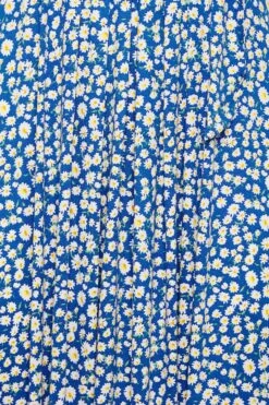 YOURS Curve Blue Ditsy Floral Wrap Dress 9 YOURS Curve Blue Ditsy Floral Wrap Dress -Luna Looks Zone 3c467076 3a62 48 301995 Z