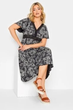 YOURS Curve Black Floral V-Neck Lace Dress