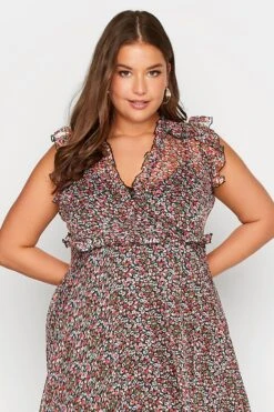 YOURS Curve Black Floral Hanky Hem Dress -Luna Looks Zone 441634a4 e82d 46 174009 D