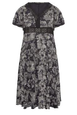 YOURS Curve Black Floral V-Neck Lace Dress -Luna Looks Zone 44c81f6e c71e 43 301886 X