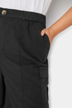 YOURS Curve Black Cargo Shorts -Luna Looks Zone 44d5523b ae8e 48 144854 D