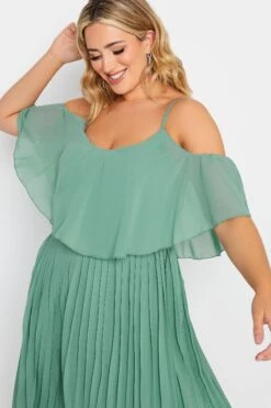 YOURS LONDON Curve Green Pleated Overlay Midi Dress 8 YOURS LONDON Curve Green Pleated Overlay Midi Dress -Luna Looks Zone 515bdc13 ecef 4f 162119 D