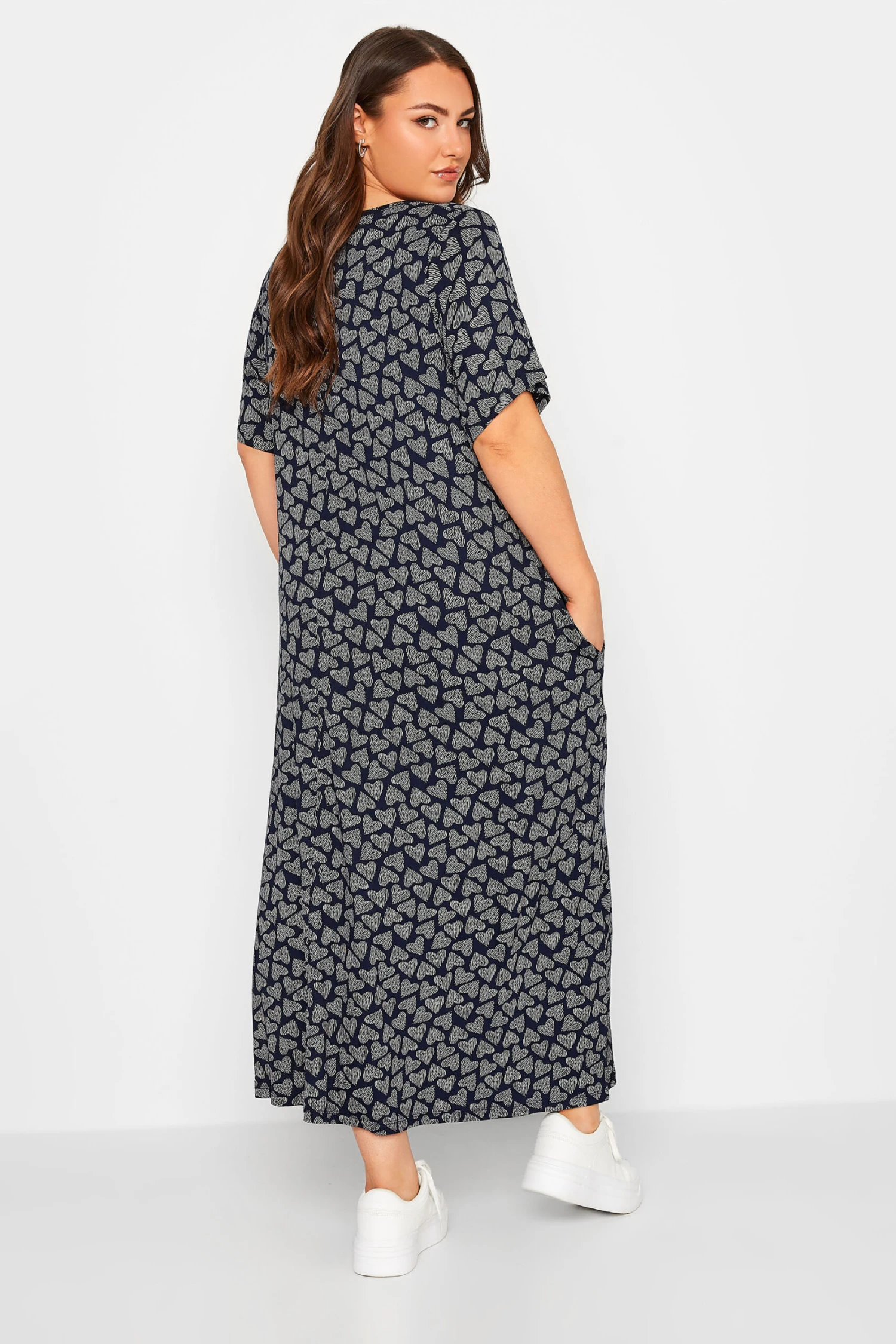 YOURS Curve Navy Blue Heart Print Maxi Dress 2 YOURS Curve Navy Blue Heart Print Maxi Dress - Image 2