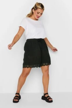 LIMITED COLLECTION Curve Black Broderie Anglaise Trim Shorts