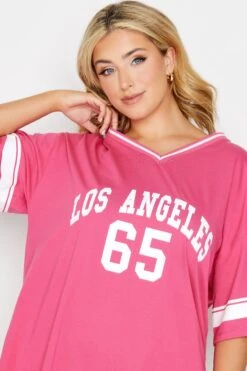 YOURS Curve Hot Pink 'Los Angeles' Slogan Varsity T-Shirt -Luna Looks Zone 58056357 3d73 45 320910 D