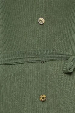 YOURS Curve Green Button Through Sleeveless Maxi Dress -Luna Looks Zone 5ba719e1 911c 47 137542 Z