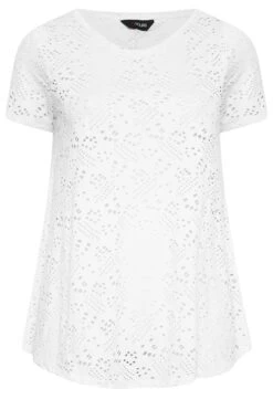 YOURS Curve 2 PACK White & Black Broderie Anglaise Swing V-Neck T-Shirt -Luna Looks Zone 6226722c a0ec 42 320690 X