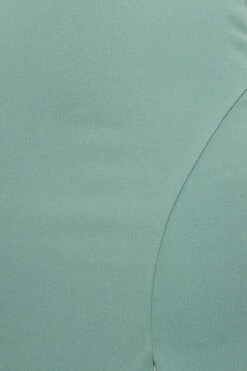 YOURS PETITE Curve Sage Green Split Hem Maxi Dress -Luna Looks Zone 648c91f5 2b65 4e 174531 Z