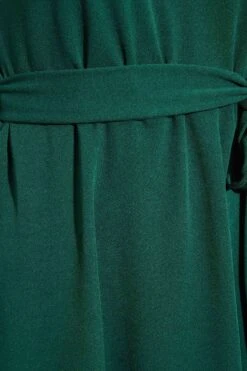 YOURS LONDON Curve Green Mesh Panel Skater Dress 9 YOURS LONDON Curve Green Mesh Panel Skater Dress -Luna Looks Zone 66ddd75e 0dc4 49 161626 Z