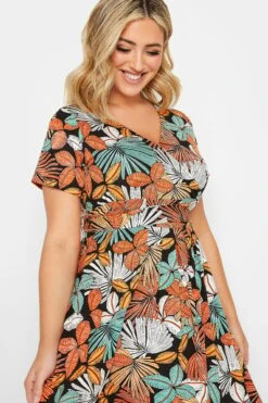 YOURS Curve Black & Orange Leaf Print Maxi Dress -Luna Looks Zone 6db85e35 0dff 46 302065 D