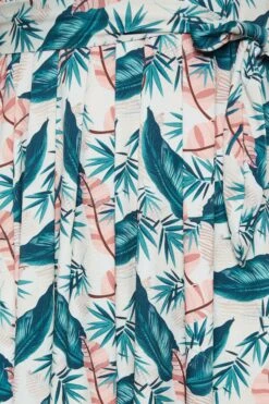 YOURS Curve Blue Leaf Print Maxi Wrap Dress -Luna Looks Zone 6f88c9ff 907d 46 302157 Z