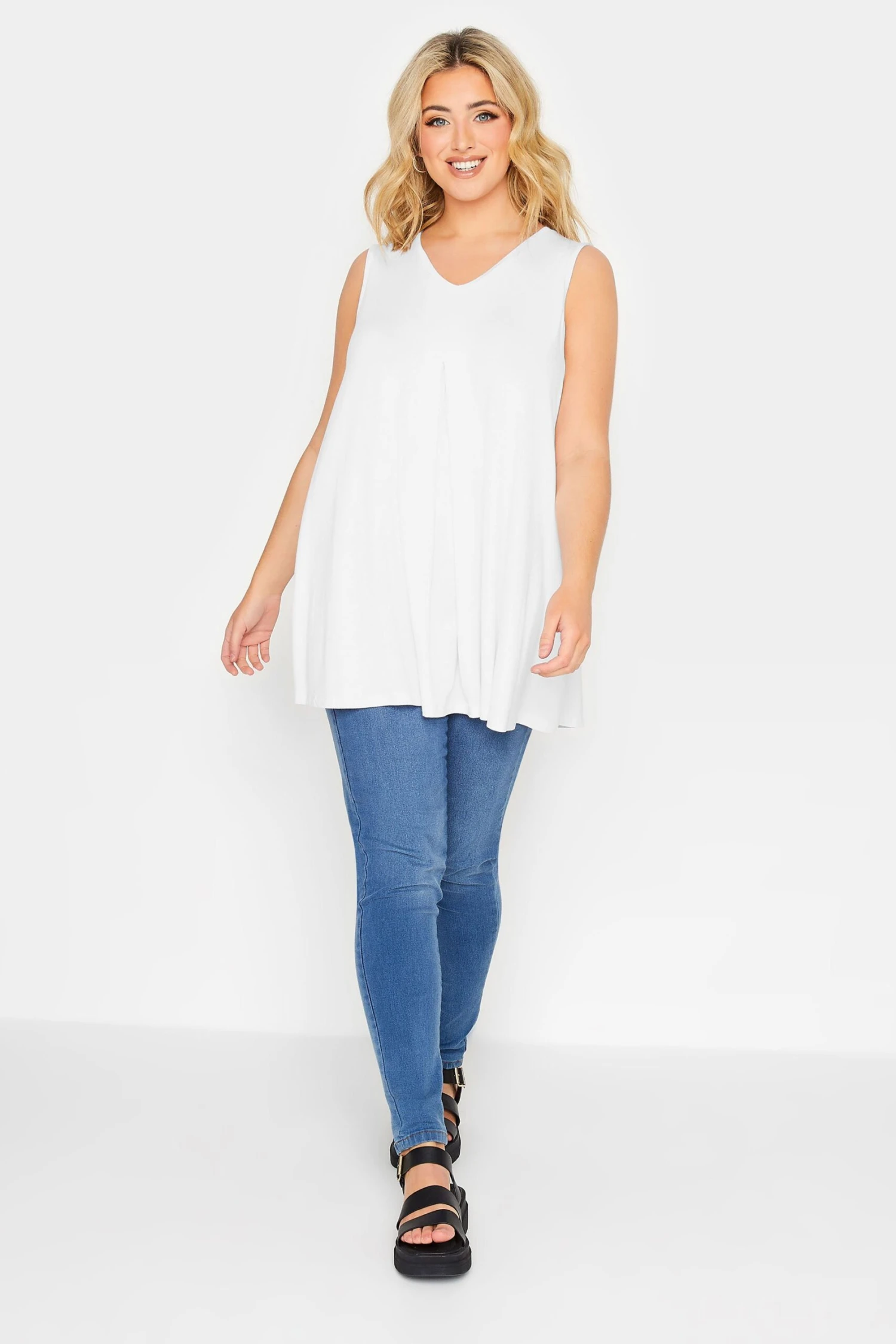 YOURS 2 PACK Curve Black & White Pleat Front Vest Tops 6 YOURS 2 PACK Curve Black & White Pleat Front Vest Tops - Image 6