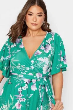 YOURS LONDON Curve Green Floral Hanky Hem Dress -Luna Looks Zone 76afaec1 0a5f 42 162137 D