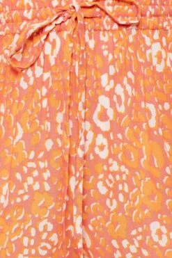 LIMITED COLLECTION Curve Orange Leopard Print Crinkle Shorts -Luna Looks Zone 78578895 580d 45 215555 Z