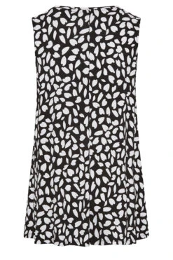 YOURS 2 PACK Curve Black & White Pleat Front Vest Tops 20 YOURS 2 PACK Curve Black & White Pleat Front Vest Tops -Luna Looks Zone 7b247066 227c 43 320794 Y