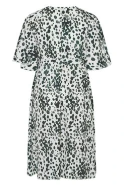 YOURS LONDON Curve White Dalmatian Print Wrap Dress 11 YOURS LONDON Curve White Dalmatian Print Wrap Dress -Luna Looks Zone 7ba3ec02 b0aa 41 161349 BK