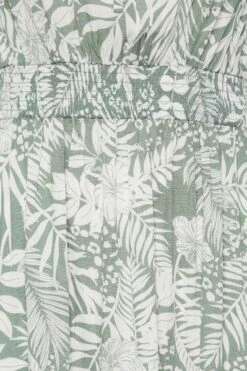 YOURS Curve Green Floral Print Bardot Maxi Dress 9 YOURS Curve Green Floral Print Bardot Maxi Dress -Luna Looks Zone 7f40fe87 8593 40 137422 Z