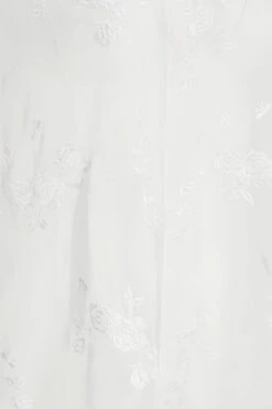 YOURS Curve White Floral Print Embroidered Shirt -Luna Looks Zone 83ed729f ceb0 4a 173862 Z