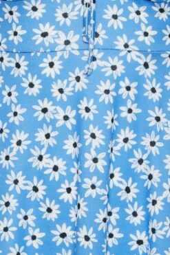YOURS PETITE Curve Blue Daisy Print Ruched Front Dress -Luna Looks Zone 851c06af 2511 4b 174547 Z