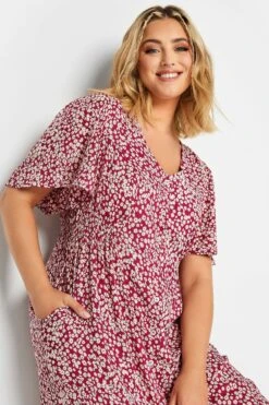 YOURS Curve Red Ditsy Print Tea Dress -Luna Looks Zone 89285a57 1b70 4f 137443 D