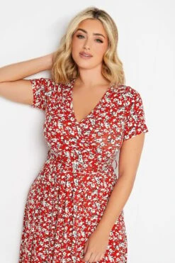 YOURS Curve Red Ditsy Print Maxi Dress -Luna Looks Zone 8ad010e0 4ce7 4b 302061 D