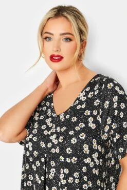 YOURS Curve Black Pleat Front Daisy Maxi Dress 8 YOURS Curve Black Pleat Front Daisy Maxi Dress -Luna Looks Zone 92e5b964 337f 4f 137277 D