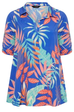 YOURS Curve Blue Leaf Print Collared Tunic Top 10 YOURS Curve Blue Leaf Print Collared Tunic Top -Luna Looks Zone 93fcd5af b3df 43 300755 X