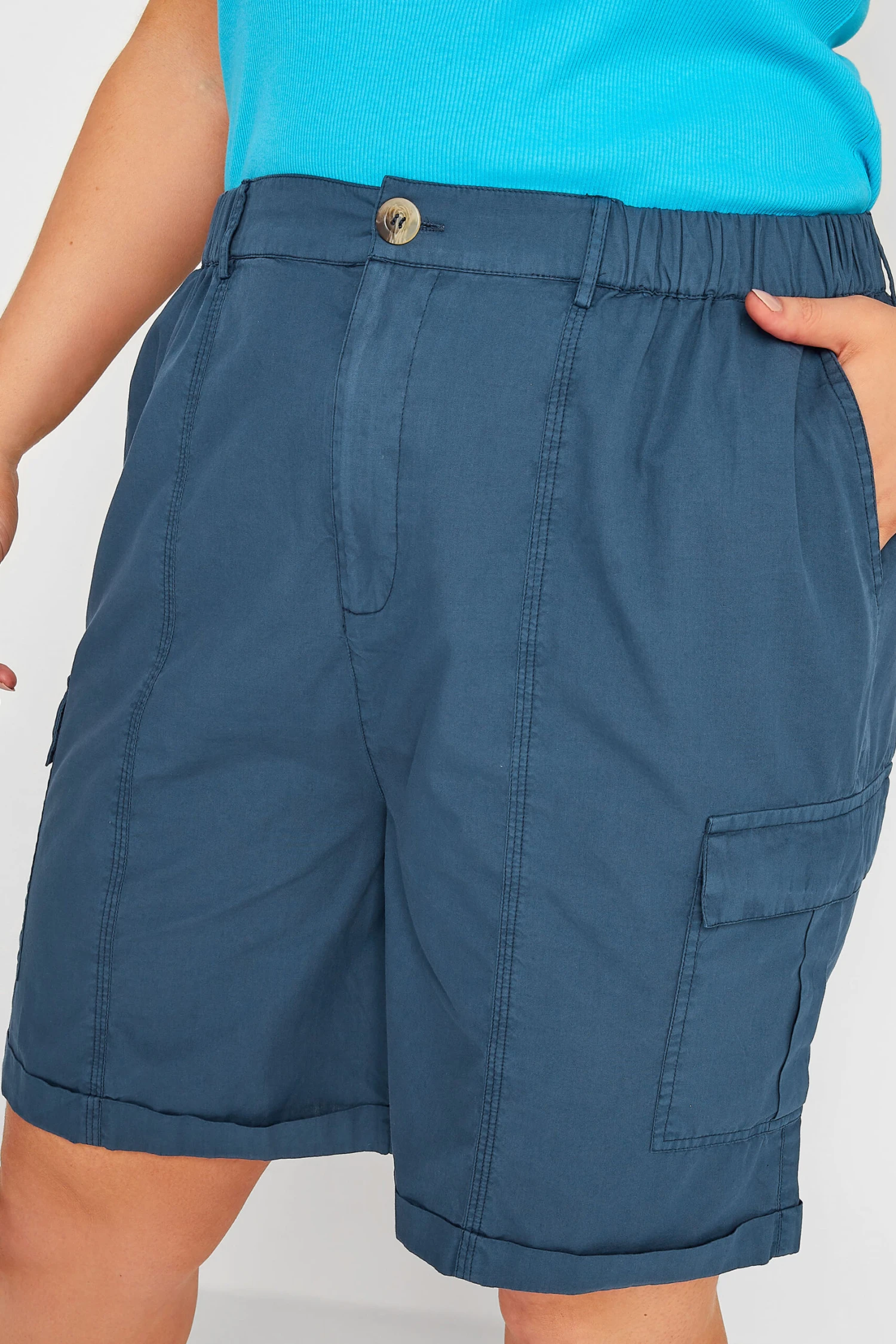 YOURS Curve Navy Blue Cargo Shorts 2 YOURS Curve Navy Blue Cargo Shorts - Image 2