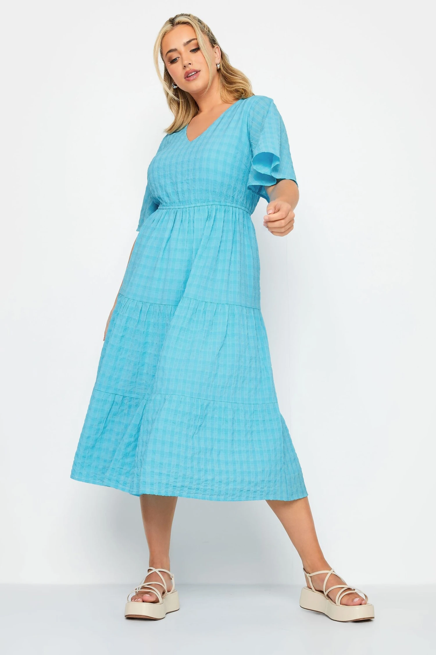 LIMITED COLLECTION Curve Aqua Blue Textured Tiered Smock Dress 2 LIMITED COLLECTION Curve Aqua Blue Textured Tiered Smock Dress - Image 2