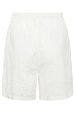LIMITED COLLECTION Curve White Broderie Anglaise Shorts -Luna Looks Zone 9bb6626e 454f 45 215525 Y