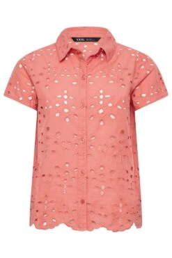 YOURS PETITE Curve Coral Pink Broderie Anglaise Short Sleeve Shirt -Luna Looks Zone a1aedcf4 9331 46 174511 X