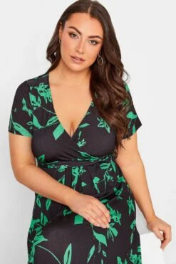 YOURS Curve Green V-Neck Floral Wrap Dress -Luna Looks Zone a97485d1 43d2 46 302156 D
