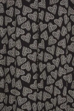 YOURS Curve Black Heart Print Maxi Dress -Luna Looks Zone ad9ebc44 e1b0 46 302055 Z
