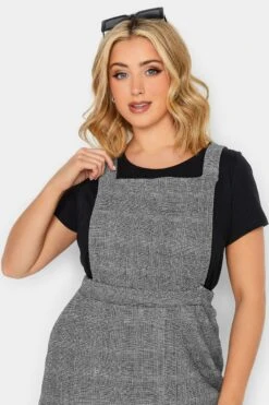 YOURS PETITE Curve Black Check Pinafore Dress -Luna Looks Zone adb0f821 b9ae 4f 174475 D