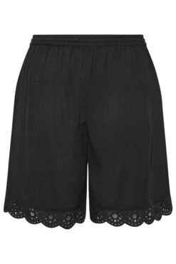 LIMITED COLLECTION Curve Black Broderie Anglaise Trim Shorts -Luna Looks Zone b0491739 3015 4f 215573 Y