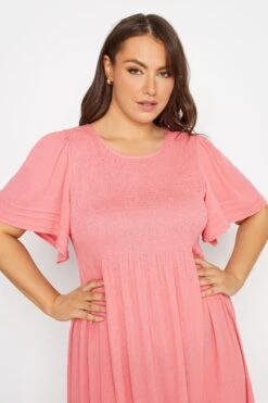 LIMITED COLLECTION Curve Coral Pink Crinkle Angel Sleeve Dress -Luna Looks Zone b092185c ee49 40 217035 D