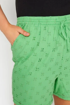 Luna Looks Zone -Luna Looks Zone b4c618dc fbea 44 215529 C