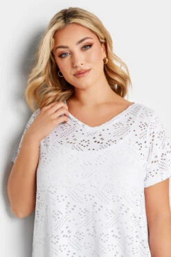 YOURS Curve 2 PACK White & Black Broderie Anglaise Swing V-Neck T-Shirt -Luna Looks Zone be16934f 91f1 43 320737 D